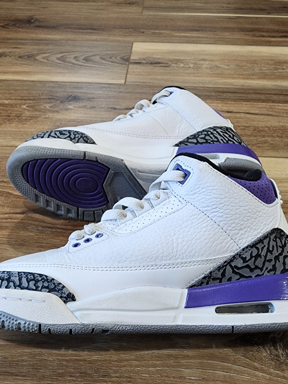 Kids Jordan 3 Retro, White/Multi Dark Iris, Size 4 Youth